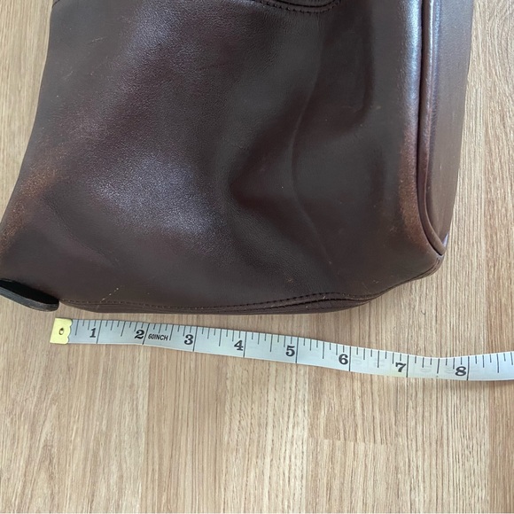 Vintage Brown Leather Gold Hardware Zippered Coach Hand Bag Shoulder Bag Purse - Picture 12 of 14